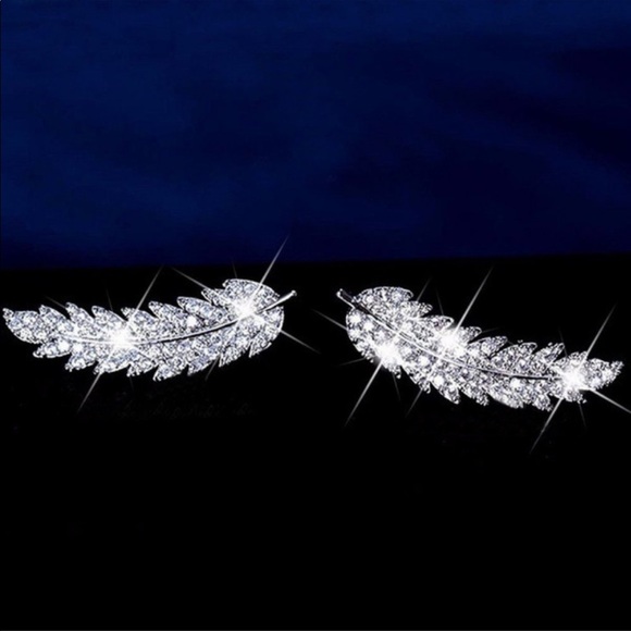 🆕18K Marquis Leaf Diamonds Earrings New - Picture 4 of 5